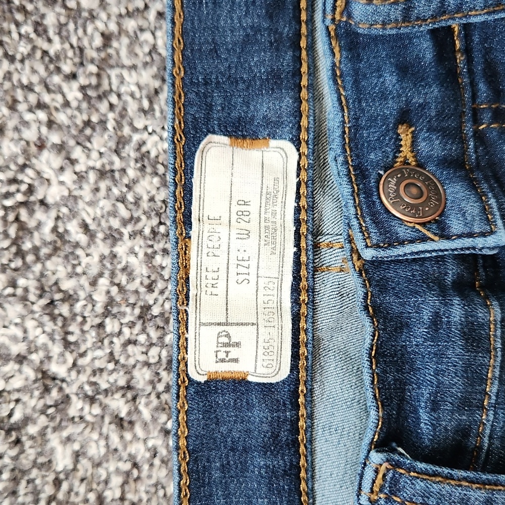 Free People Distressed Busted Knee Super Stretchy Skinny Jeans - Picture 3 of 6